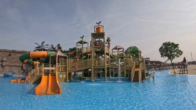 Funky Monkey. Water Park. Energylandia. Strefa Exotic Island. Numer atrakcji 94 смотреть онлайн