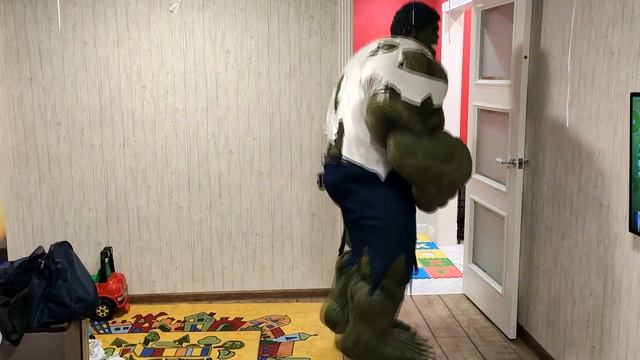 Я ПРЕВРАТИЛСЯ В ХАЛКА смотреть онлайн