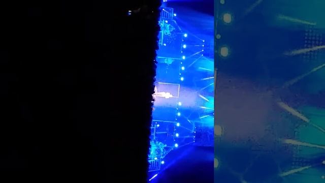 Chris Young - neon смотреть онлайн