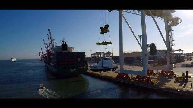5 Yachts loading in Brisbane смотреть онлайн