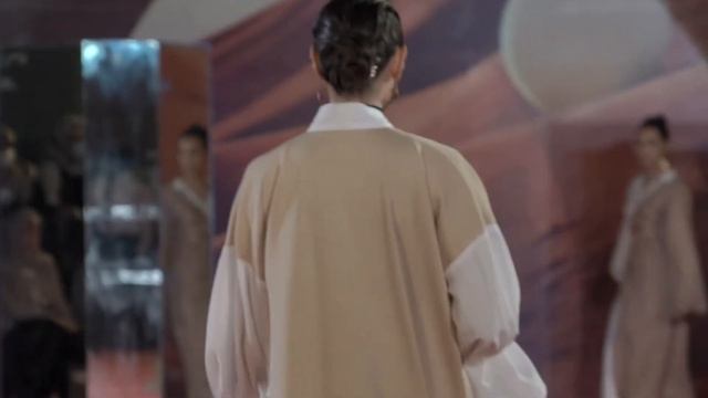Dubai Modest Fashion Week 2021 / Al Haya Paris смотреть онлайн