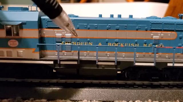Athearn CB&Q (Burlington) SW1000 and my Aberdeen & Rockfish CF-7 REVIEW смотреть онлайн