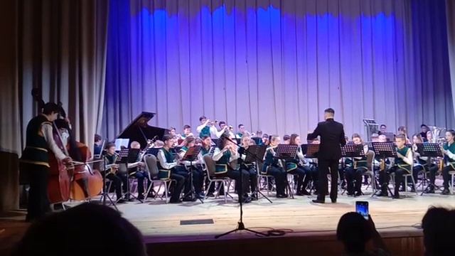 В лесу прифронтовом смотреть онлайн