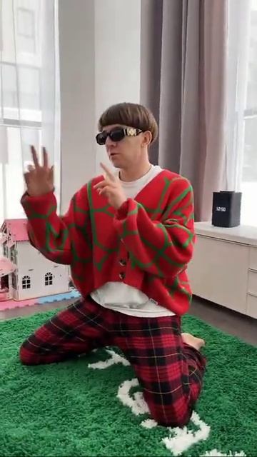 Понедельник #shorts смотреть онлайн