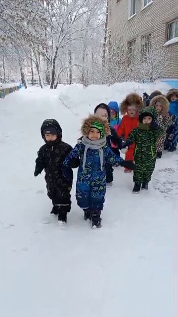 Прогулка в детском саду смотреть онлайн