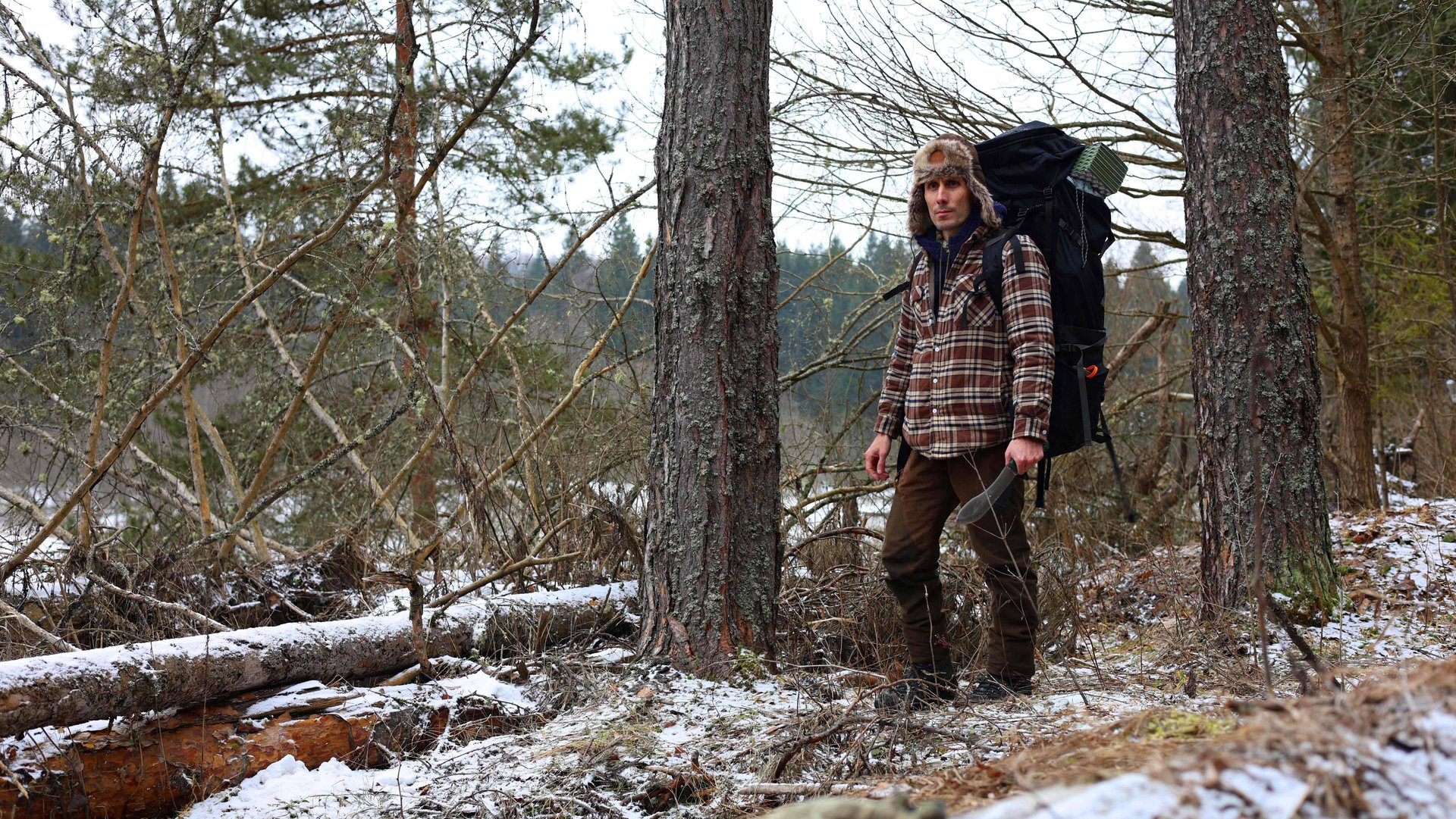 Бушкрафт в ночном зимнем лесу смотреть онлайн