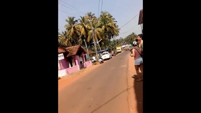 Разделывание кокоса (РАШАТУРИСТ) смотреть онлайн