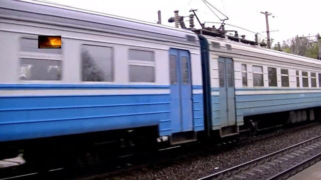 ЭР9Е-651/ЭР9М-509 на перегоне смотреть онлайн