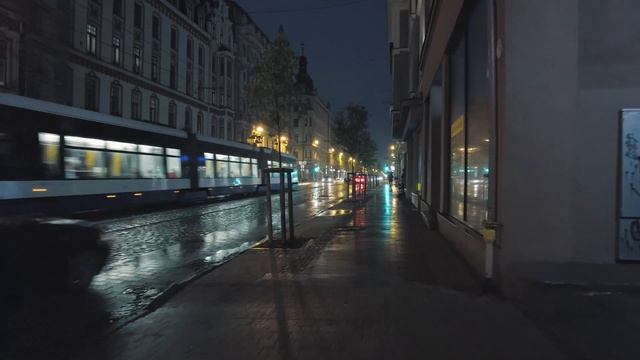 Evening Walk in the Rain in Riga City- Street&Rain Binaural Relaxing Sounds, Latvia - ASMR [4K] смотреть онлайн