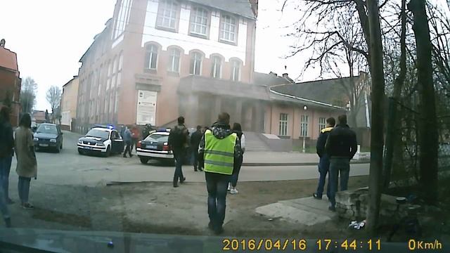 Невозмутимый полицейский смотреть онлайн