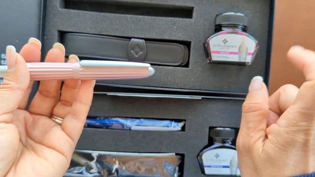 Diplomat Aero Fountain Pen Gift Set - SALE!!! Rare chance! смотреть онлайн