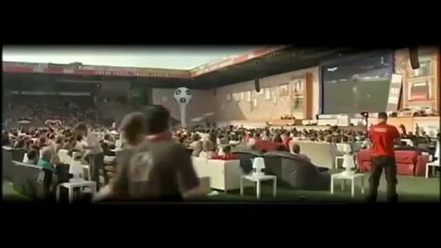 ТОП 5 САМЫХ ЯРКИХ ФУТБОЛЬНЫХ ФАНАТОВ НА ЧМ 2014 смотреть онлайн