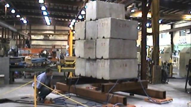 17 Inch Air Caster Moving 40,000 Pounds! смотреть онлайн