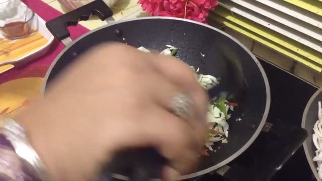 Stir Fried Vegetables With Pan Fried Noodles By:- Chef Shaheen смотреть онлайн