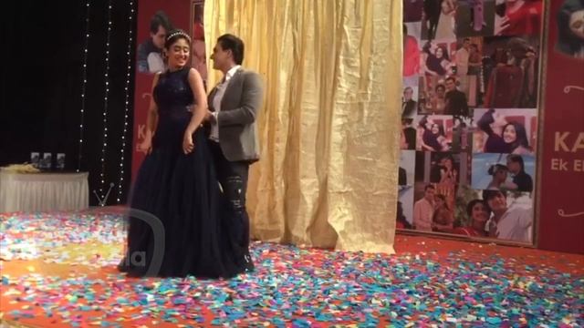 Kartik And Naira ROMANTIC Dance At Kaira Day Celebration смотреть онлайн