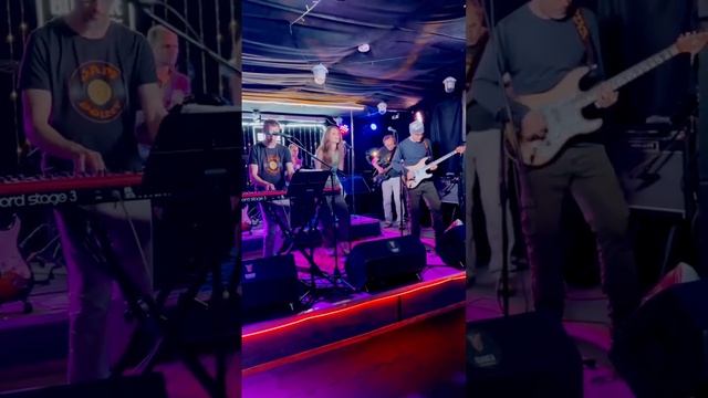 Hush Deep Purple #vocal #singer #cover #hush #deeppurplecover #coversong #music #singing #rock смотреть онлайн