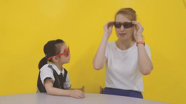Hot day: Sunglasses and Ice cream - Mira English смотреть онлайн