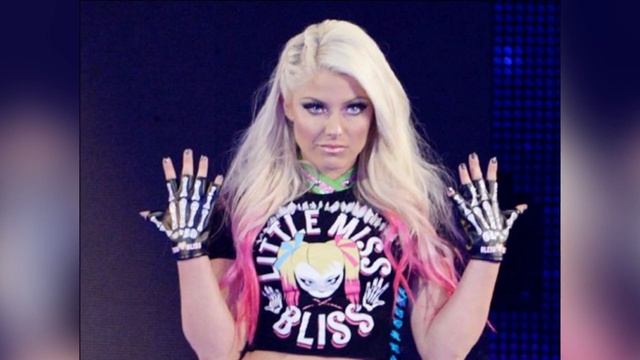 10 Reasons Behind WWE Superstar Shake-Up Trades смотреть онлайн