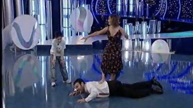 Hulya Avsar trample on tv show смотреть онлайн