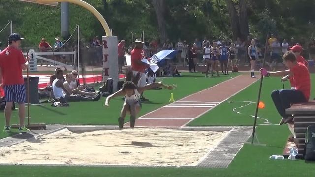 Tara Davis 40ft jump in slomo смотреть онлайн