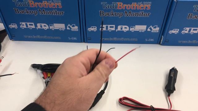Connecting the cigarette adapter to a backup camera harness смотреть онлайн
