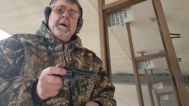 Iver Johnson, zastava M70, Beretta, Spanish Ruby, and Smith and Wesson. смотреть онлайн