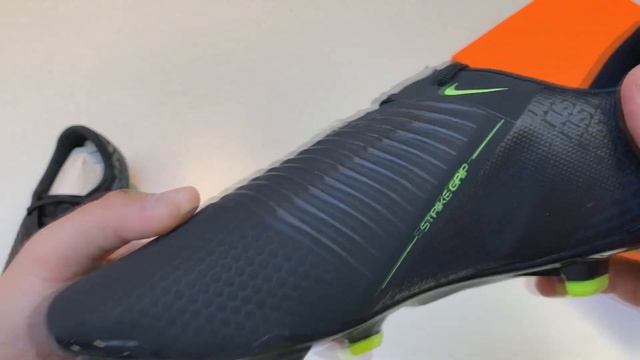 Nike Phantom Venom Pro FG Under The Radar - Black/Volt смотреть онлайн