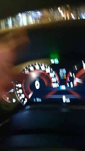 Зачем в BMW рычажок левее руля.mp4 смотреть онлайн