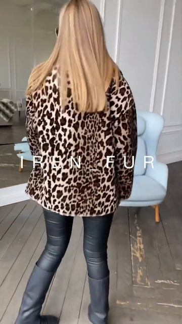 Тренд этого сезона. Шубка Лео из эко-меха #экомех #экошуба #леопард #шубалео смотреть онлайн