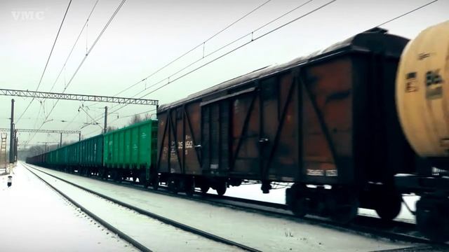 ВЛ11-572 с грузовым поездом / VL11-572 with freight trains смотреть онлайн