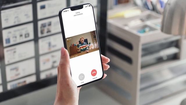 EZVIZ C6 Pet Camera - Video call with waving hands смотреть онлайн