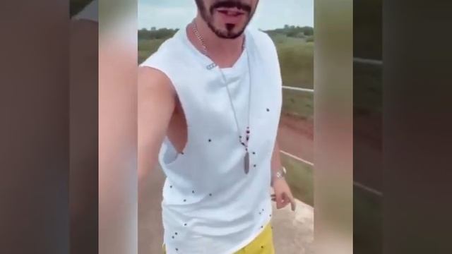 Гигантские божьи коровки атаковали Тимура Родригеза смотреть онлайн