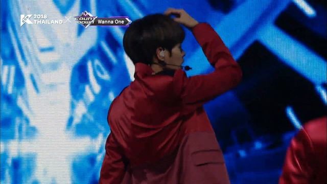 [KCON 2018 THAILAND] Wanna One l Light смотреть онлайн