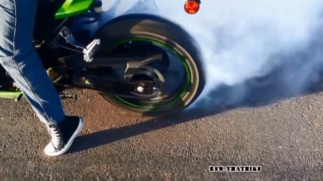 Kawasaki Ninja 300R exhaust sound and acceleration compilation смотреть онлайн