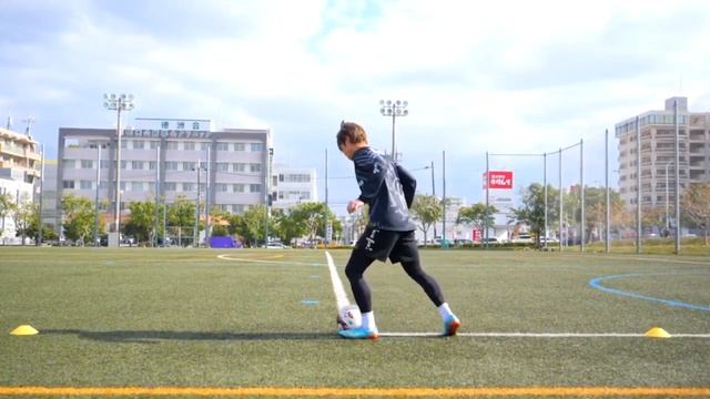 FootballDance. 10 разворотов Тренировка финтов смотреть онлайн