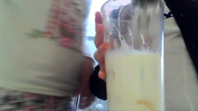 Банановый Смузи! Ну оЧеНь ВкУсНый. смотреть онлайн