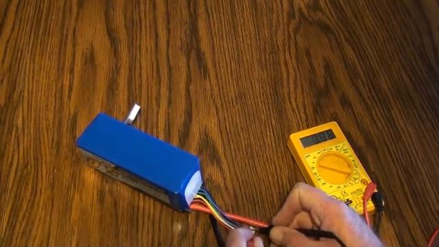 Battery test! смотреть онлайн