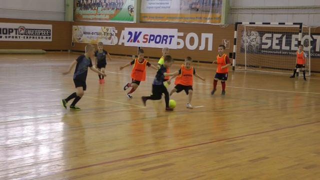 ЧАЙКА - ОЛИМП-2 1 тайм (11/12) смотреть онлайн