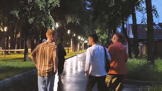 Еду по России // Сарапул похож на Сочи // Гуляем по городу, болтаем с таксистом, едим хот-доги смотреть онлайн