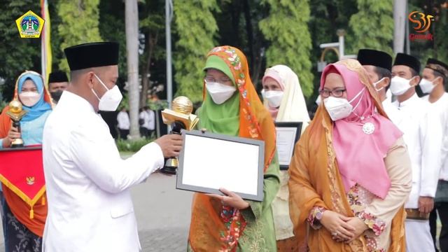Upacara Hut pemkab Gresik ke 48 & Hari jadi kota Gresik ke 535 смотреть онлайн
