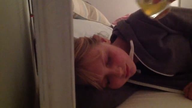 Sadie pouring orange juice all over me смотреть онлайн