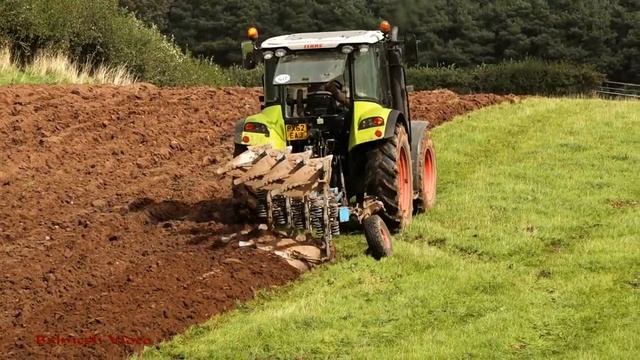 Ploughing the Roller-Coaster Fields with Claas Arion 410 and Four Furrow смотреть онлайн