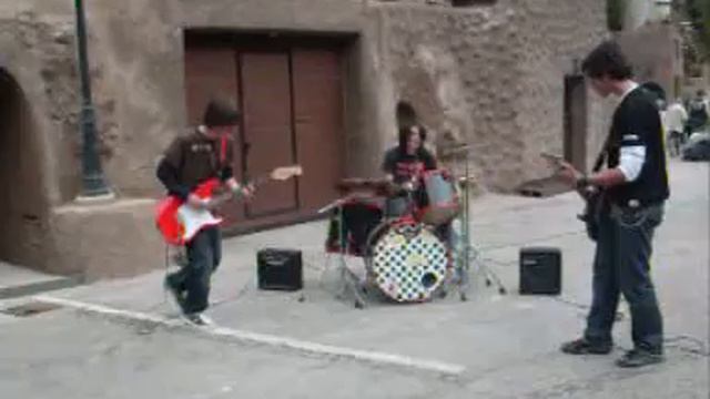 Videoclip de Mucha Mierda смотреть онлайн