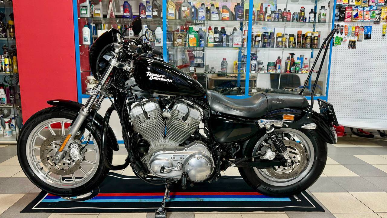 Harley-Davidson Sportster XL883R