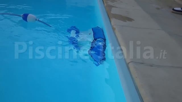 Robot pulitore piscina Eurovac - Salita e discesa dalla parete смотреть онлайн