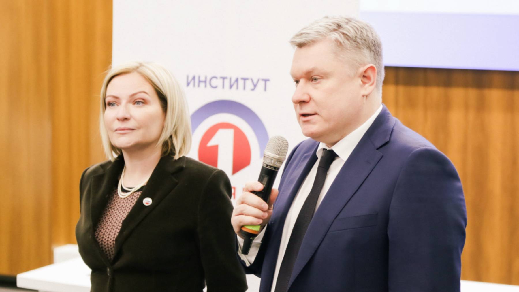 Министр культуры РФ Ольга Любимова встретилась со студентами Плехановского университета смотреть онлайн