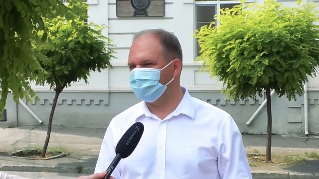 Ion Ceban a depus flori la bustul celui mai longeviv primar al capitalei, Carol Schmidt (25.06.2020 смотреть онлайн