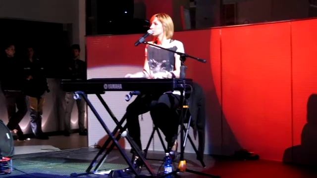 Silvia Olari Live@BarlumeriaBertinelli 27.4.13 "Losing my religion" HD смотреть онлайн