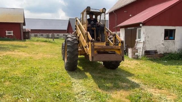Köp Baklastare Volvo BM LM840 med skopa på Klaravik смотреть онлайн