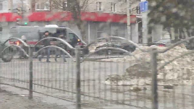 Кто кому помешал. Или нужно ли уступать дорогу автомобилю Росгвардии. смотреть онлайн